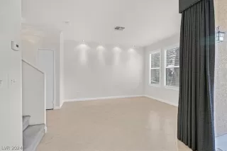 Photo #3: 2584362 Listing 