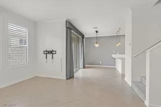 Photo #5: 2584362 Listing 