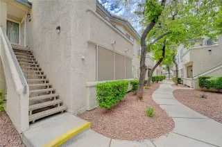 Photo #1: 2584371 Listing 