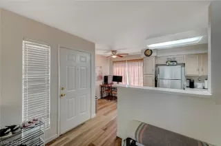 Photo #3: 2584371 Listing 