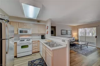 Photo #4: 2584371 Listing 