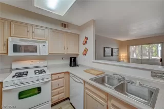 Photo #5: 2584371 Listing 