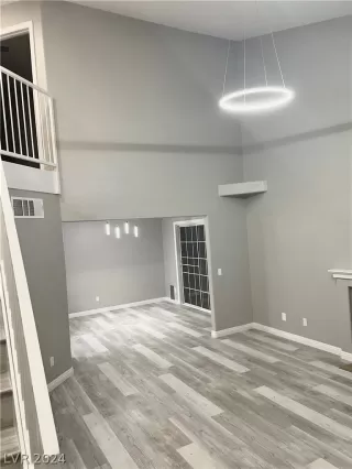 Photo #4: 2584419 Listing 