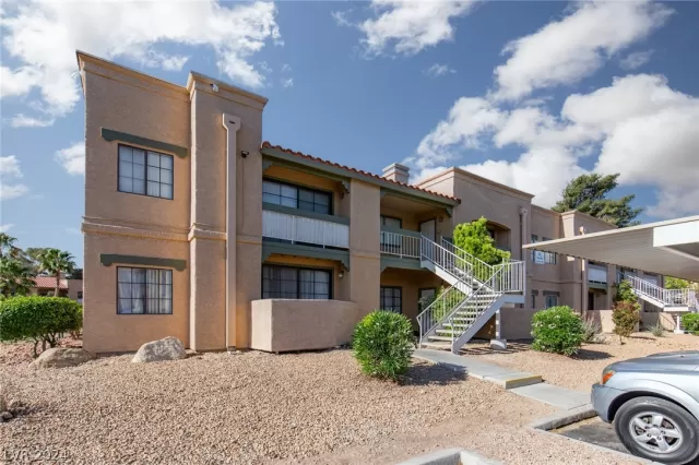 MLS: 2584431 Condo For Sale