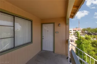 Photo #1: 2584431 Listing 