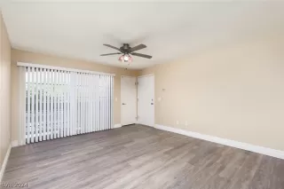 Photo #3: 2584431 Listing 