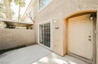 Photo #2: 2584466 Listing