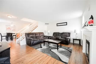 Photo #5: 2584466 Listing