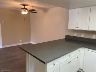 Photo #5: 2584483 Listing 