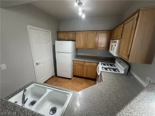 Photo #6: 2584496 Listing 