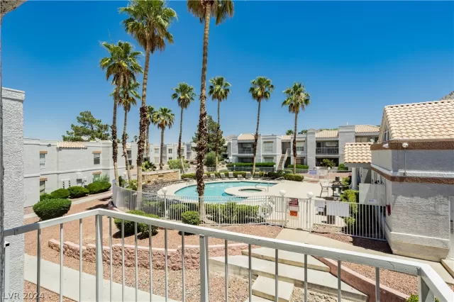 MLS: 2584502 Condo For Sale