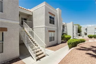 Photo #2: 2584502 Listing