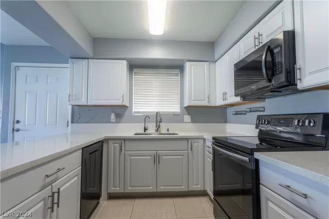 MLS: 2584519 Condo For Sale