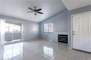 Photo #2: 2584519 Listing