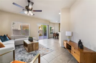 Photo #3: 2584534 Listing