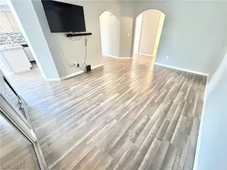 Photo #4: 2584579 Listing 