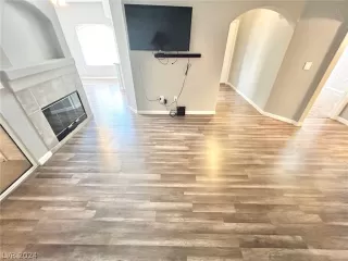 Photo #6: 2584579 Listing 