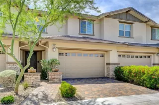 Photo #2: 2584610 Listing