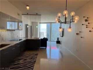 Photo #2: 2584629 Listing 