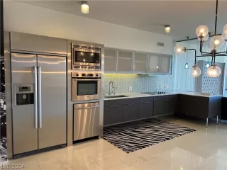 Photo #4: 2584629 Listing 