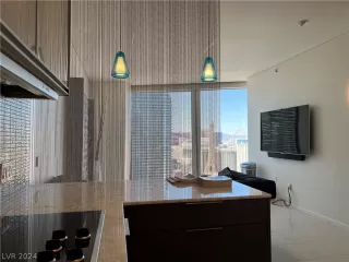 Photo #5: 2584629 Listing 