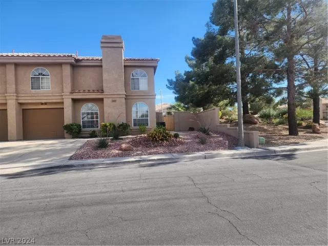 MLS: 2584642 Condo For Sale