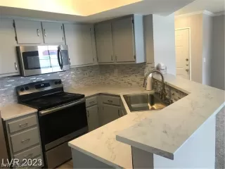 Photo #4: 2584652 Listing 