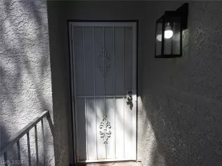 Photo #2: 2584653 Listing 