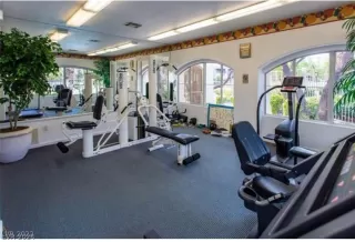 Photo #4: 2584692 Listing 