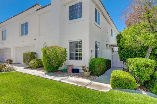 MLS: 2584700 Condo For Sale