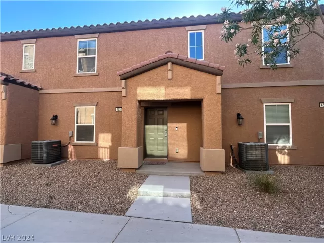 MLS: 2584710 Condo For Sale