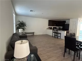 Photo #1: 2584710 Listing 