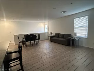 Photo #2: 2584710 Listing 