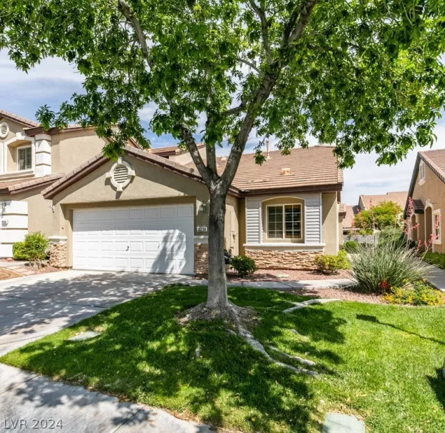 MLS: 2584717 Condo For Sale