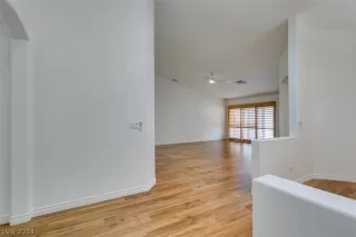 Photo #3: 2584717 Listing 