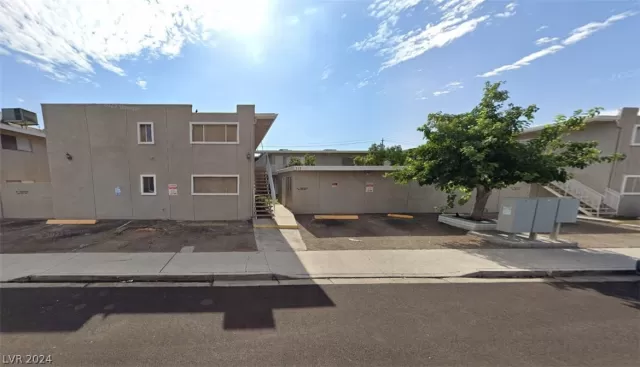 MLS: 2584765 Condo For Sale