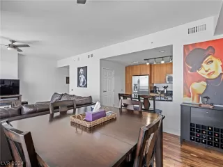 Photo #2: 2584775 Listing 