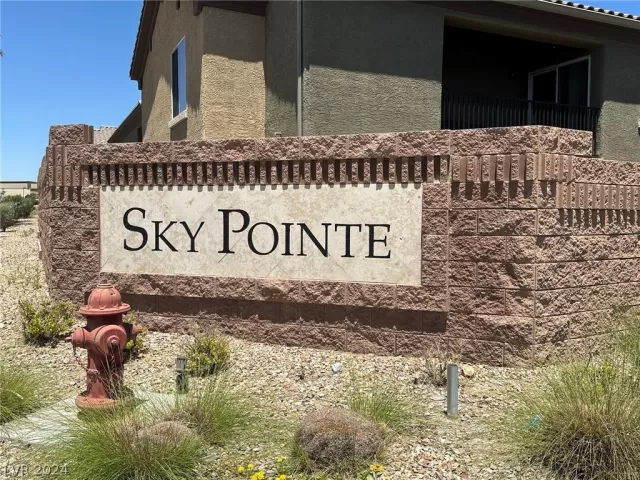 MLS: 2584822 Condo For Sale