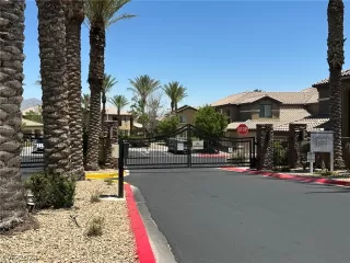 Photo #1: 2584822 Listing