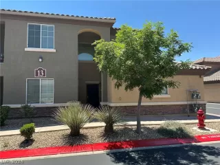 Photo #3: 2584822 Listing