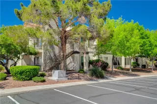 Photo #2: 2584829 Listing