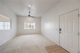 Photo #3: 2584865 Listing