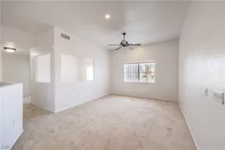 Photo #4: 2584865 Listing