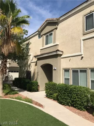 Photo #1: 2584889 Listing 