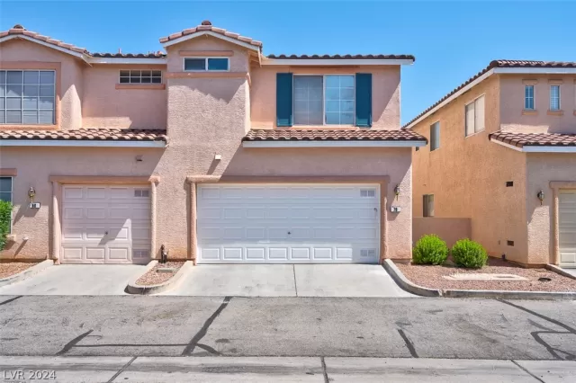 MLS: 2584898 Condo For Sale