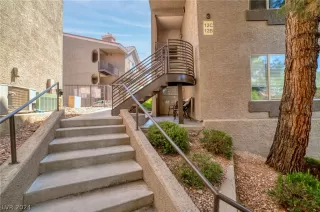 Photo #1: 2584902 Listing