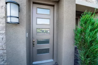 Photo #3: 2584913 Listing