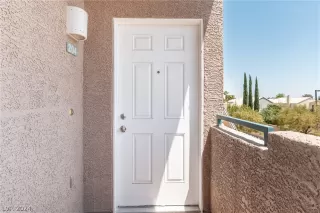 Photo #2: 2584922 Listing 