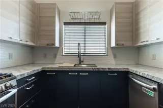 Photo #6: 2584922 Listing 