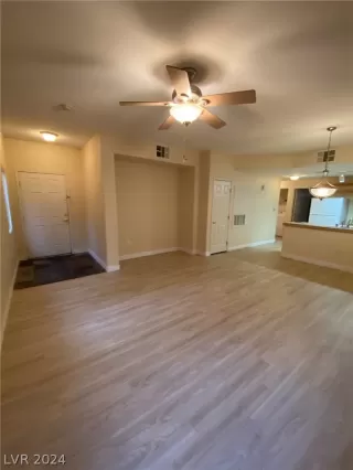 Photo #2: 2584942 Listing 